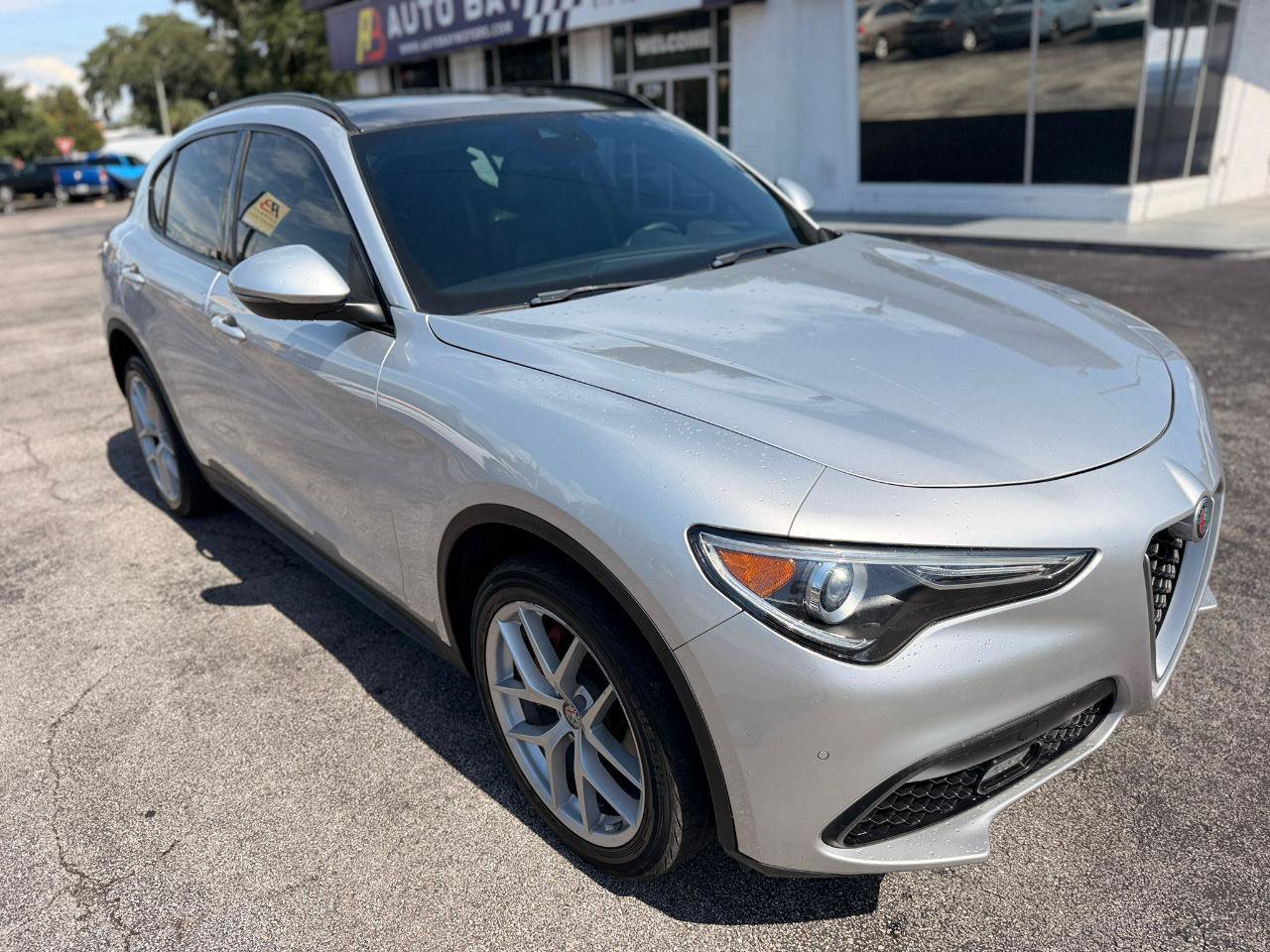 Used 2019 Alfa Romeo Stelvio Ti Sport w/ Quick Order Package 22S Sport AWD/4WD image 5