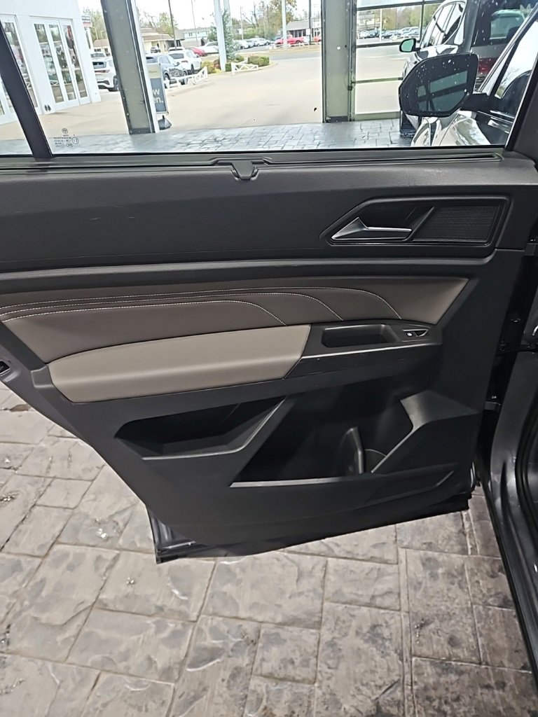 Used 2023 Volkswagen Atlas SE image 22