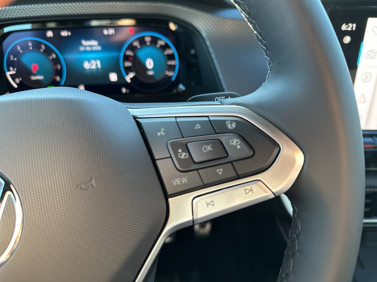 New 2026 Volkswagen Atlas Cross Sport SEL Premium R-Line image 33