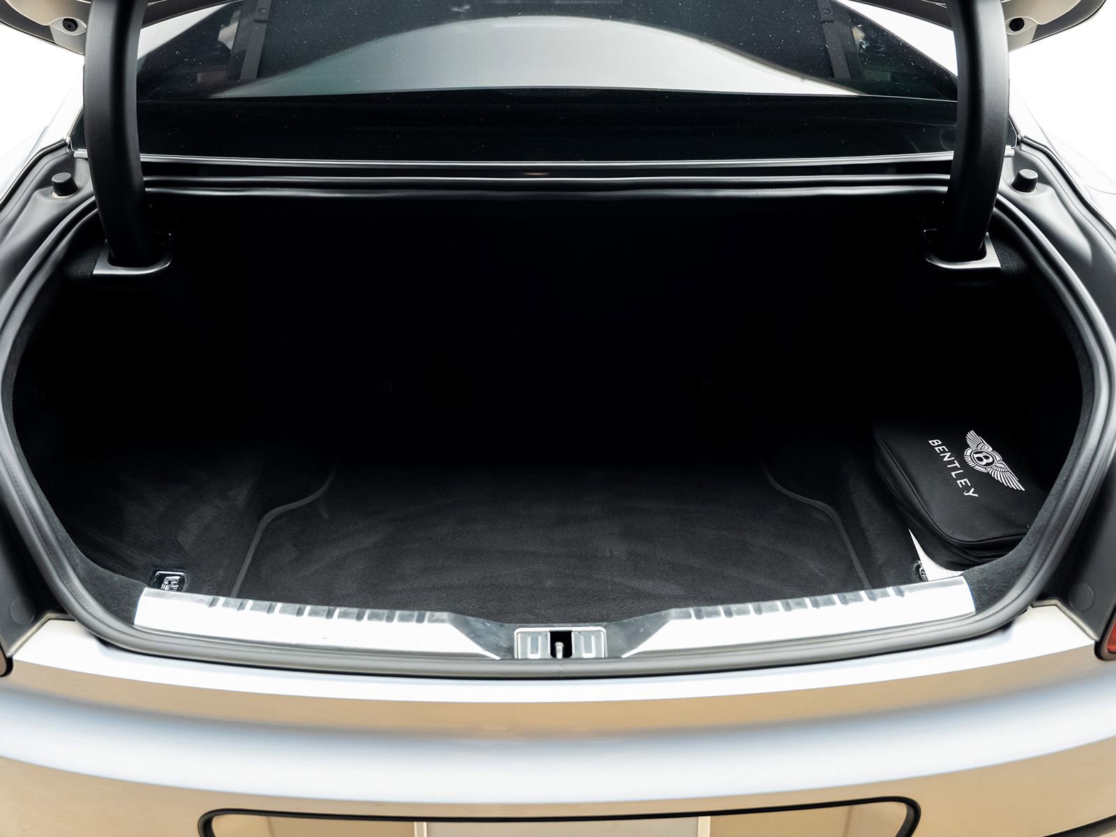 Used 2022 Bentley Flying Spur W12 AWD/4WD image 56