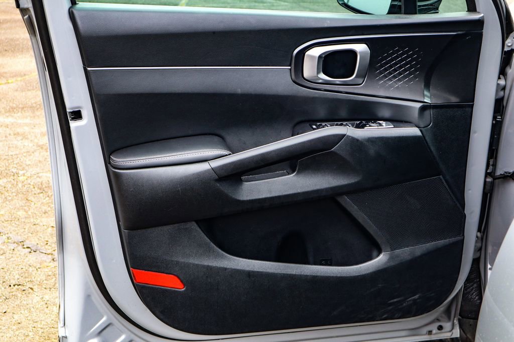 Used 2025 Kia Sorento S w/ Panoramic Sunroof Package image 37