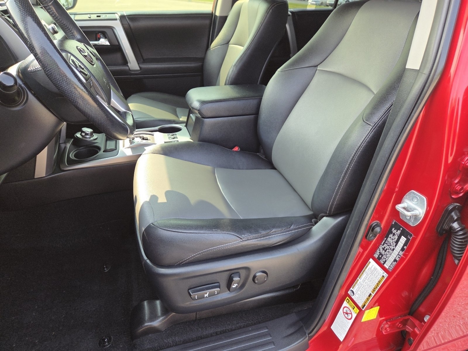 Used 2014 Toyota 4Runner SR5 Premium AWD/4WD image 23