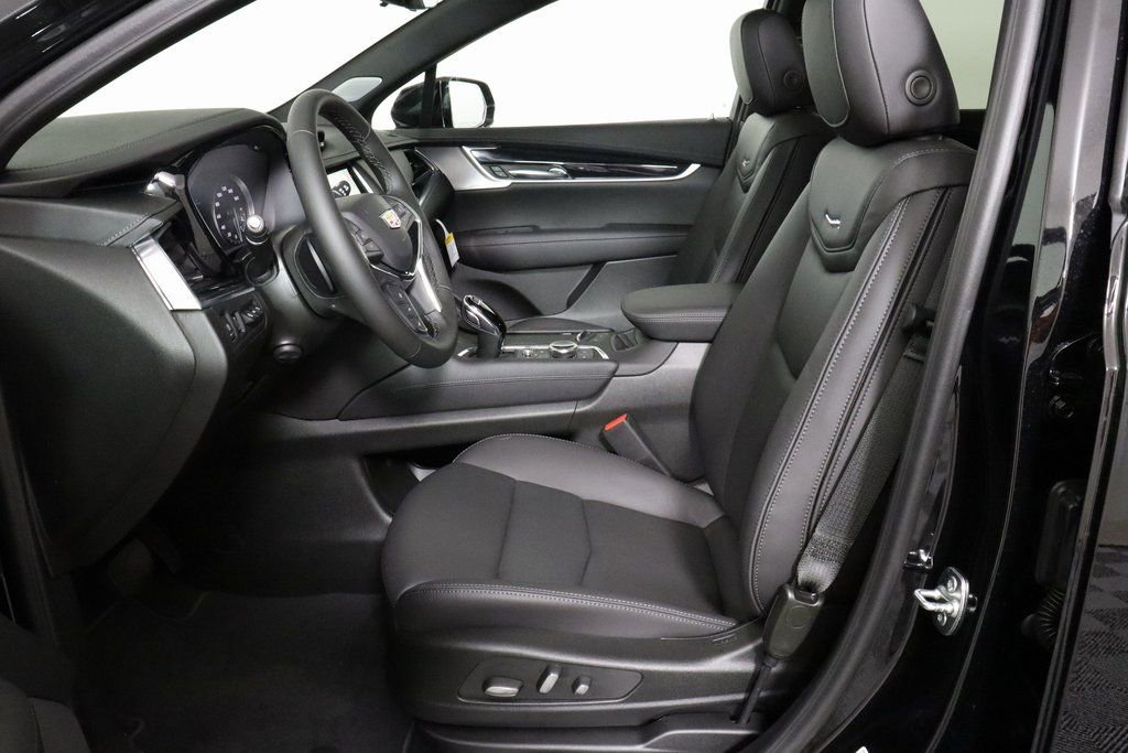 New 2025 Cadillac XT5 Premium Luxury w/ Technology Package image 5