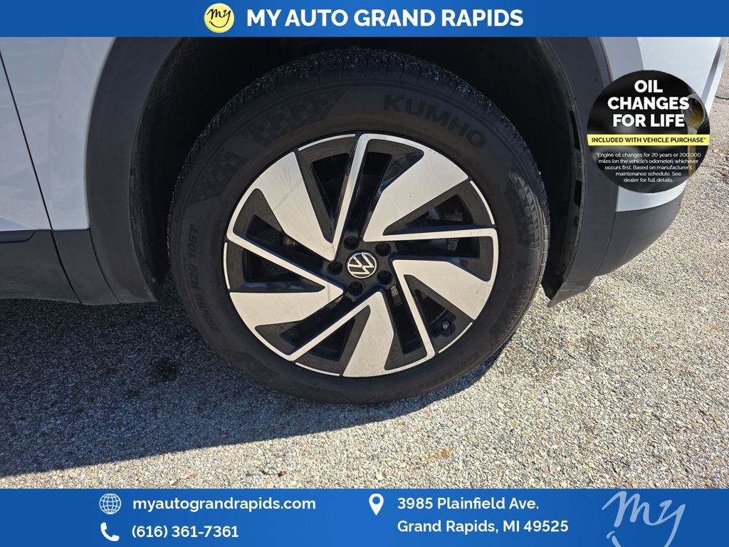 Used 2025 Volkswagen Atlas SE image 31
