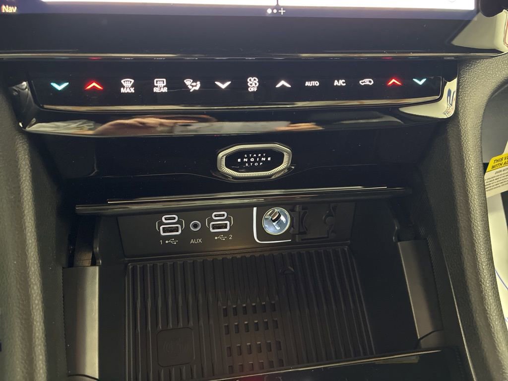 New 2026 Jeep Grand Cherokee Altitude AWD/4WD image 20