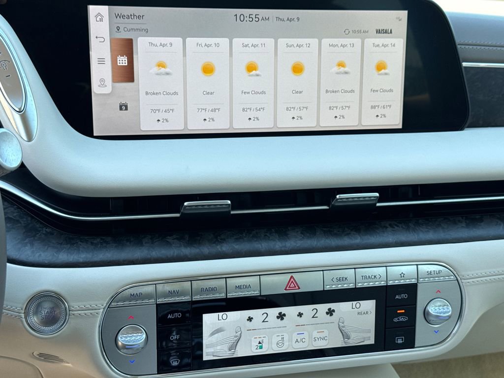 Used 2025 Genesis G90 3.5T image 29