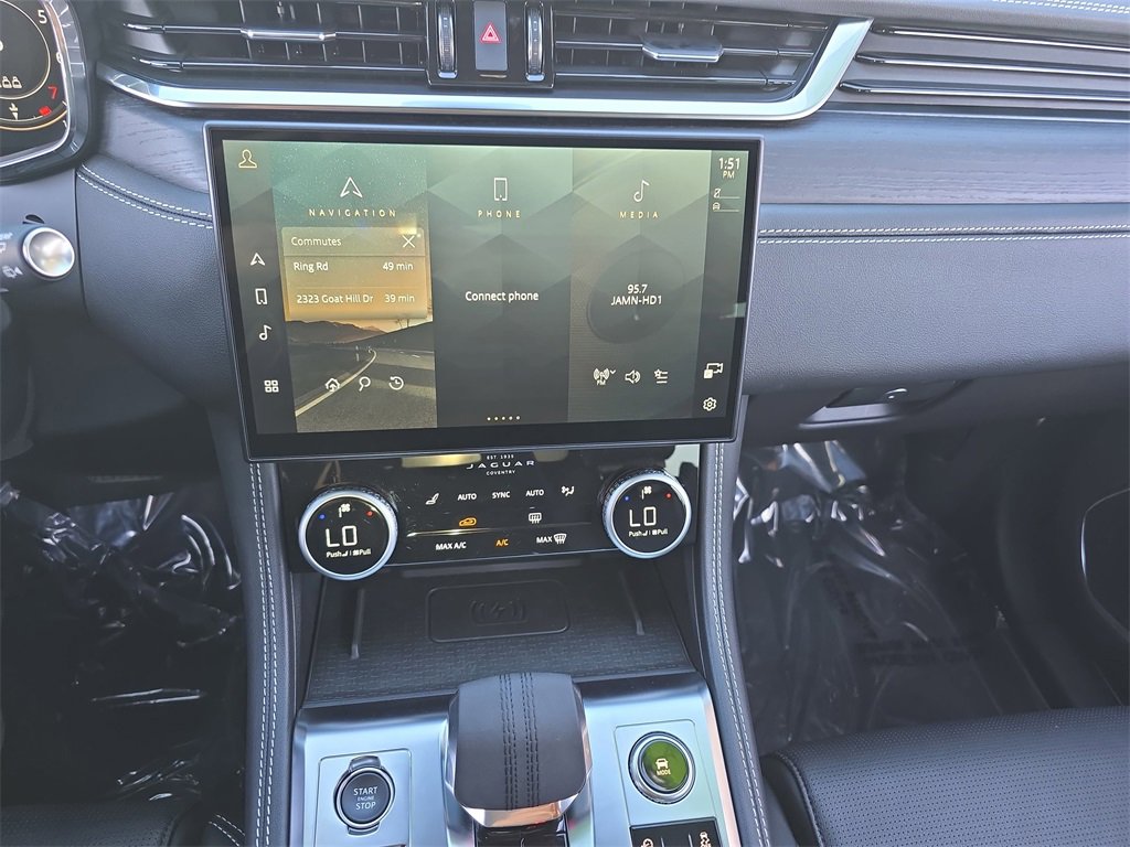 Certified 2025 Jaguar F-PACE R-Dynamic S image 20