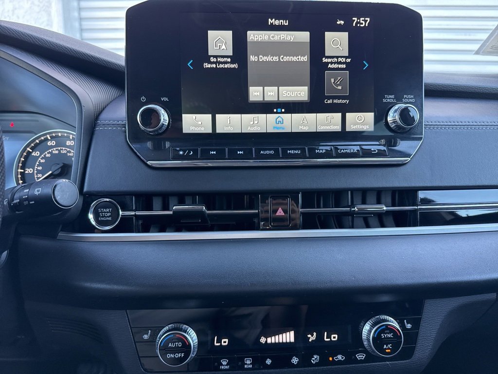 Used 2023 Mitsubishi Outlander SE image 16