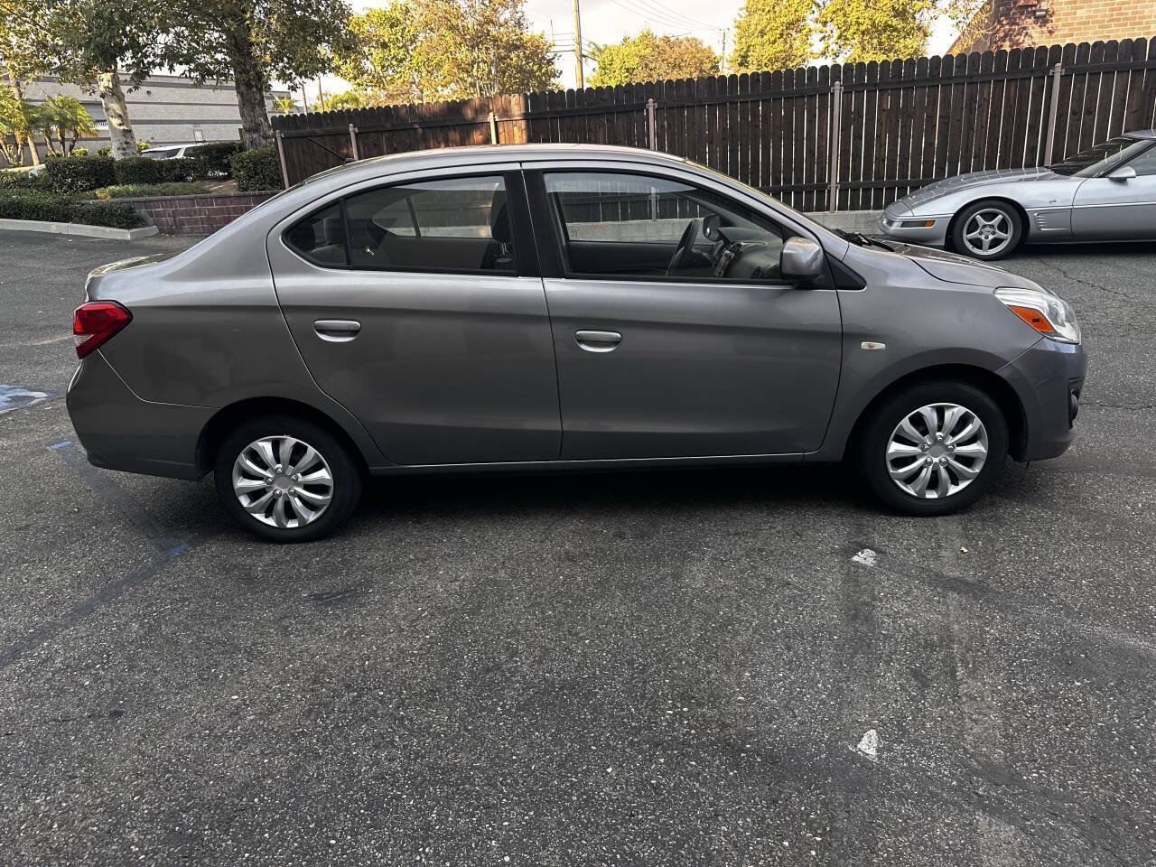 Used 2018 Mitsubishi Mirage G4 ES FWD image 3