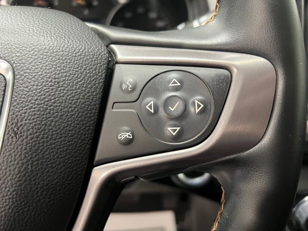 Used 2023 GMC Terrain AT4 w/ Infotainment Package II image 13