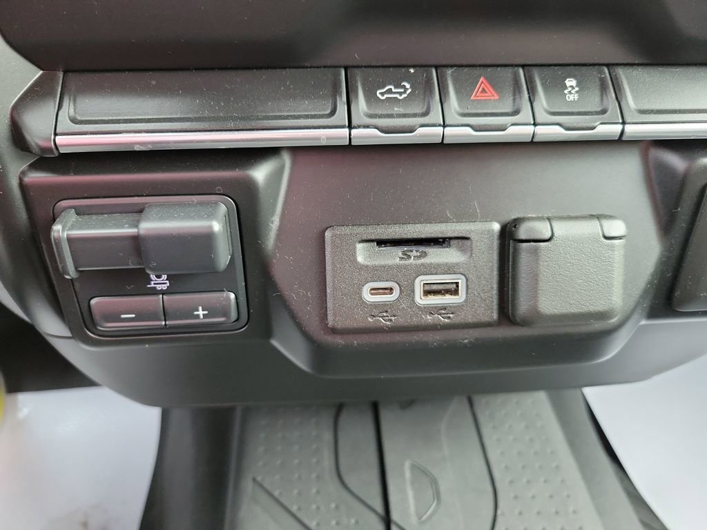 Used 2023 Chevrolet Silverado 2500 LT w/ Advanced Trailering Package image 46
