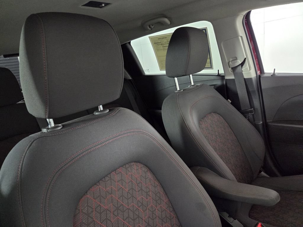 Used 2018 Chevrolet Sonic LT w/ Convenience Package FWD image 40