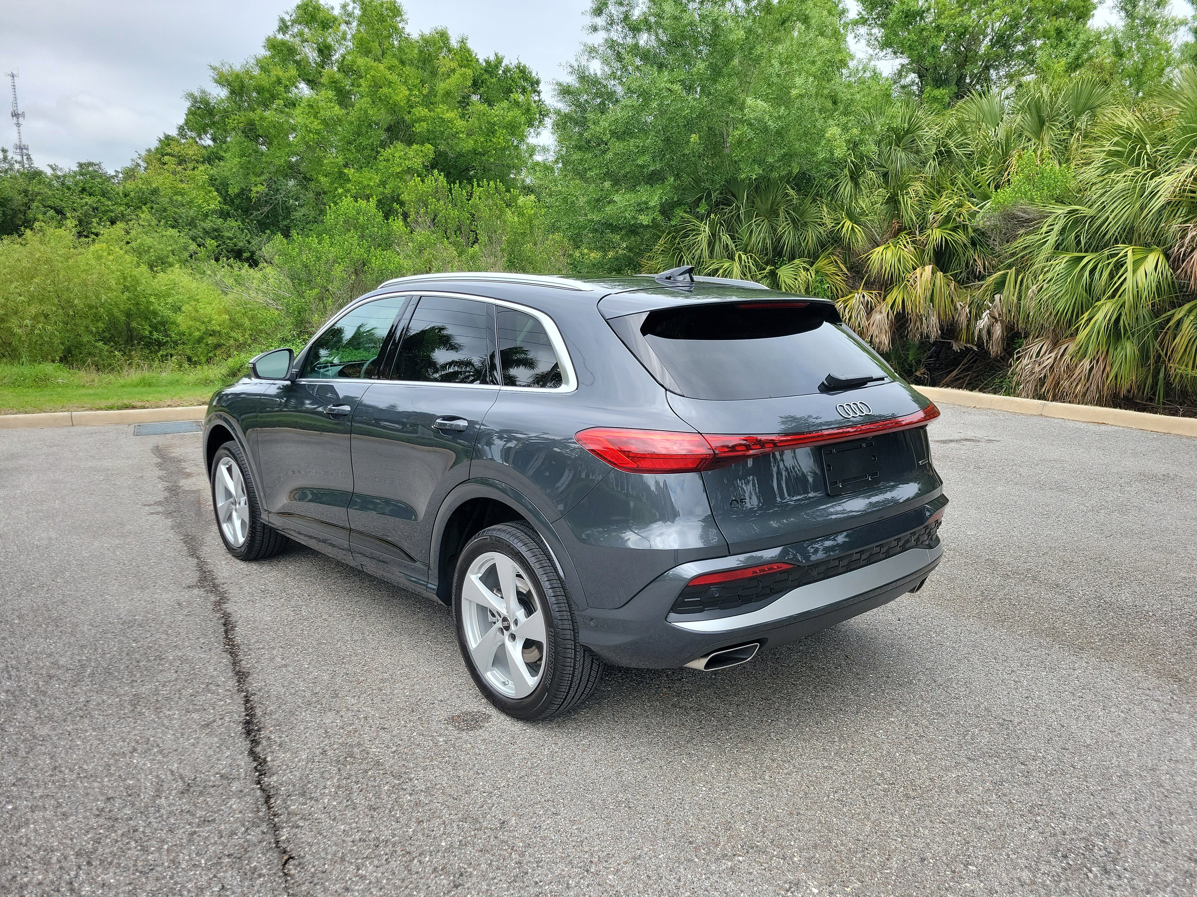 Certified 2025 Audi Q5 Premium Plus w/ Premium Plus image 6