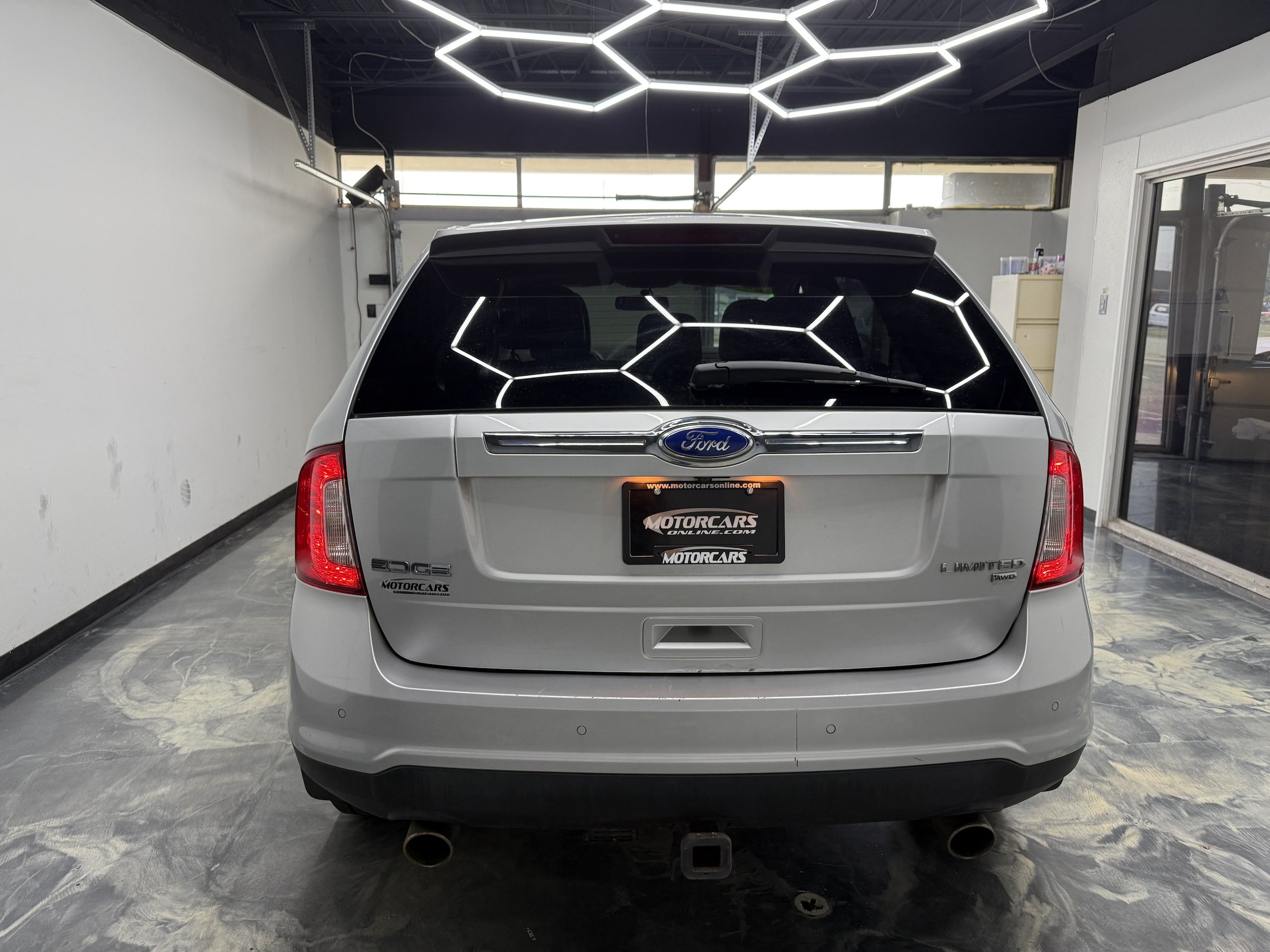 Used 2011 Ford Edge Limited w/ Canadian Touring Pkg AWD/4WD image 4