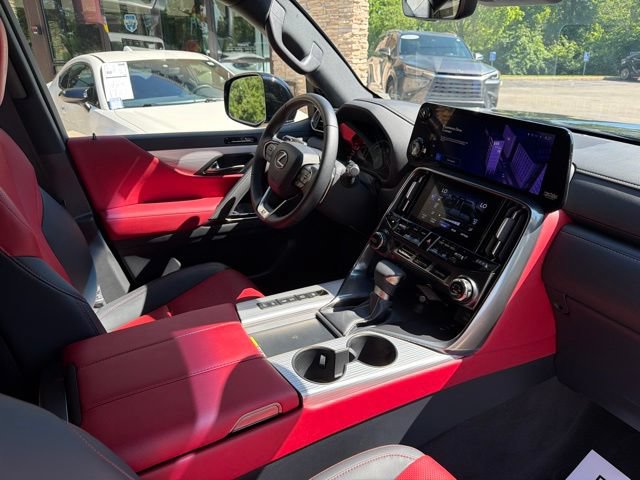 Used 2024 Lexus LX 600 F Sport AWD/4WD image 32