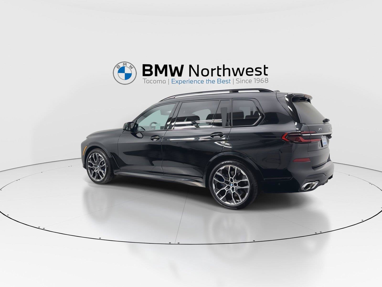Used 2024 BMW X7 M60i AWD/4WD image 12