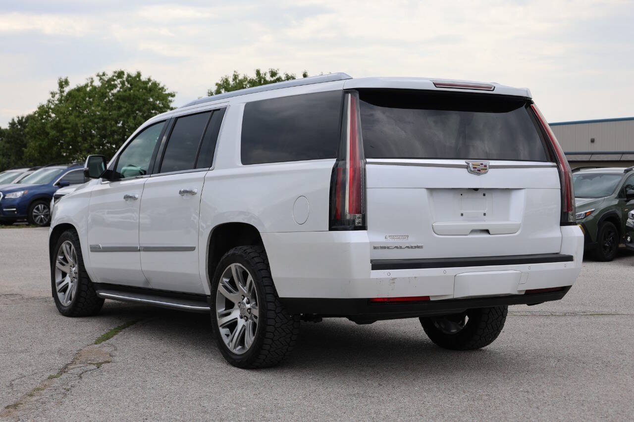Used 2016 Cadillac Escalade ESV Premium AWD/4WD image 11