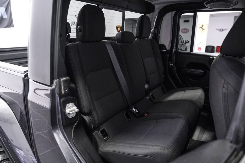 Used 2023 Jeep Gladiator Willys image 38