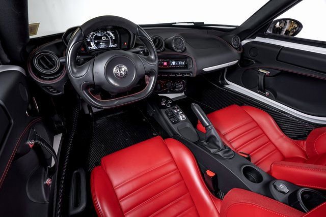 Used 2019 Alfa Romeo 4C Spider image 21