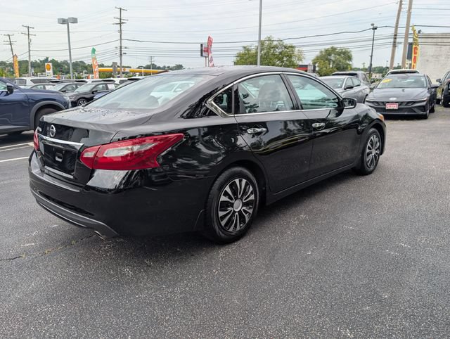 Used 2018 Nissan Altima 2.5 S w/ S Convenience Package FWD image 3