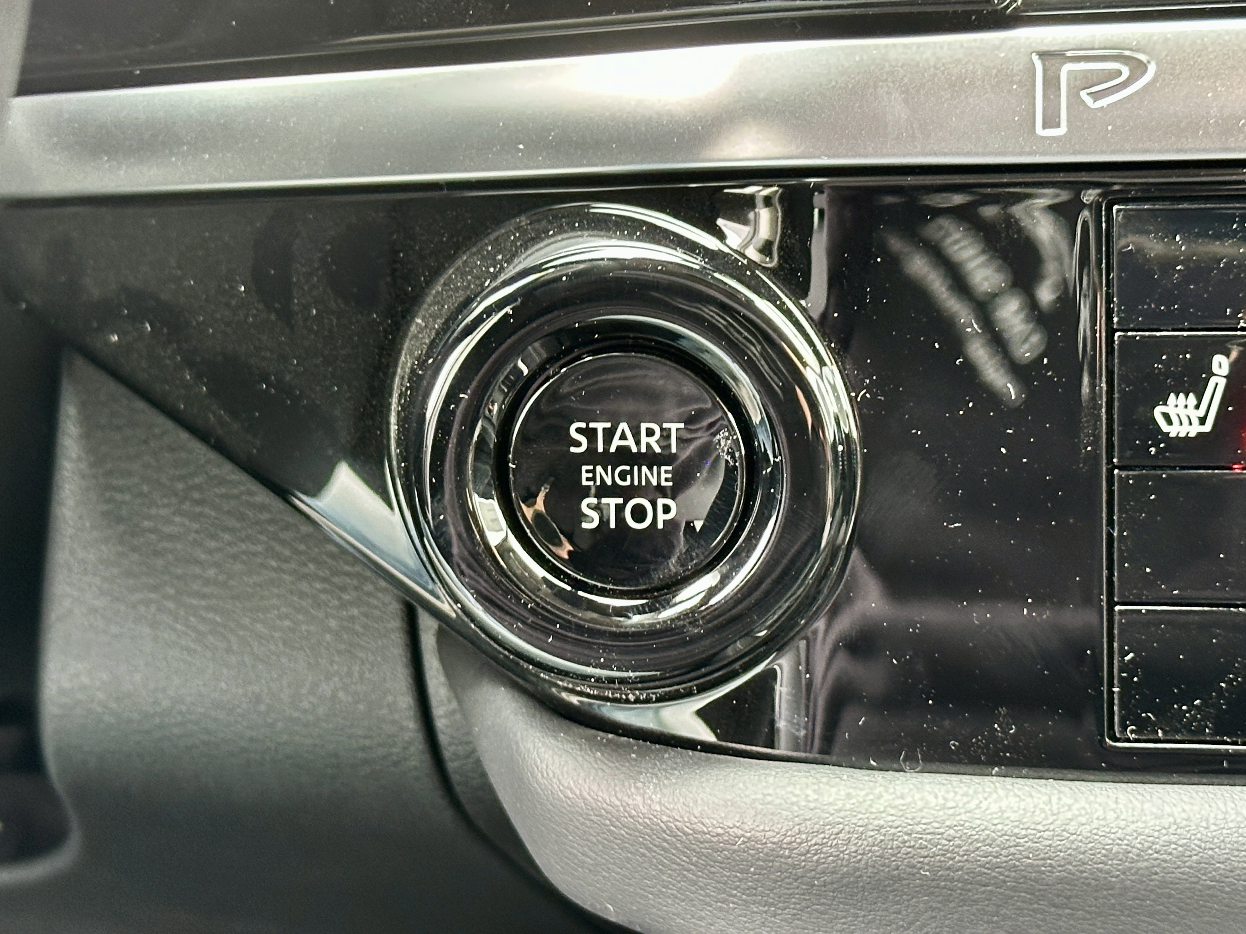 New 2026 Nissan Pathfinder SL w/ SL Premium Package AWD/4WD image 10