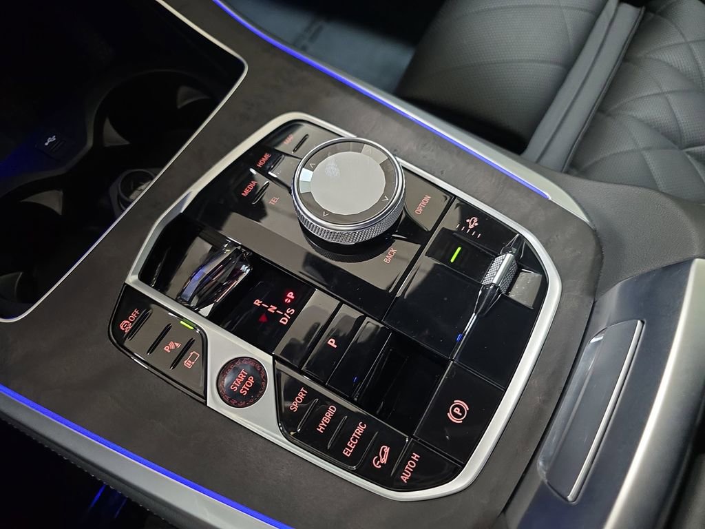 Certified 2024 BMW X5 xDrive50e w/ Executive Package image 25