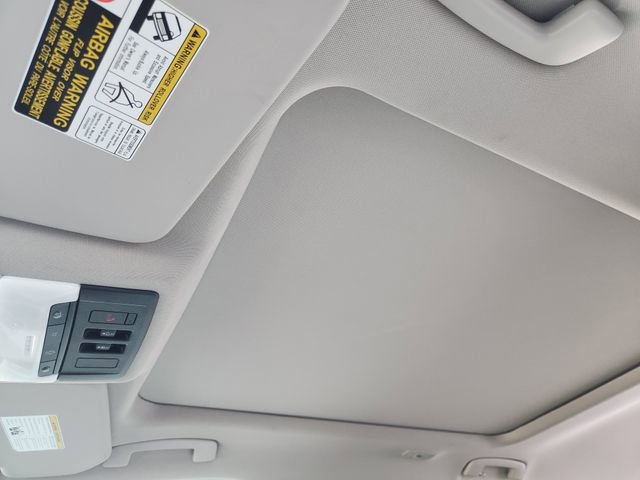 Used 2025 Nissan Rogue SV w/ SV Premium Package FWD image 19