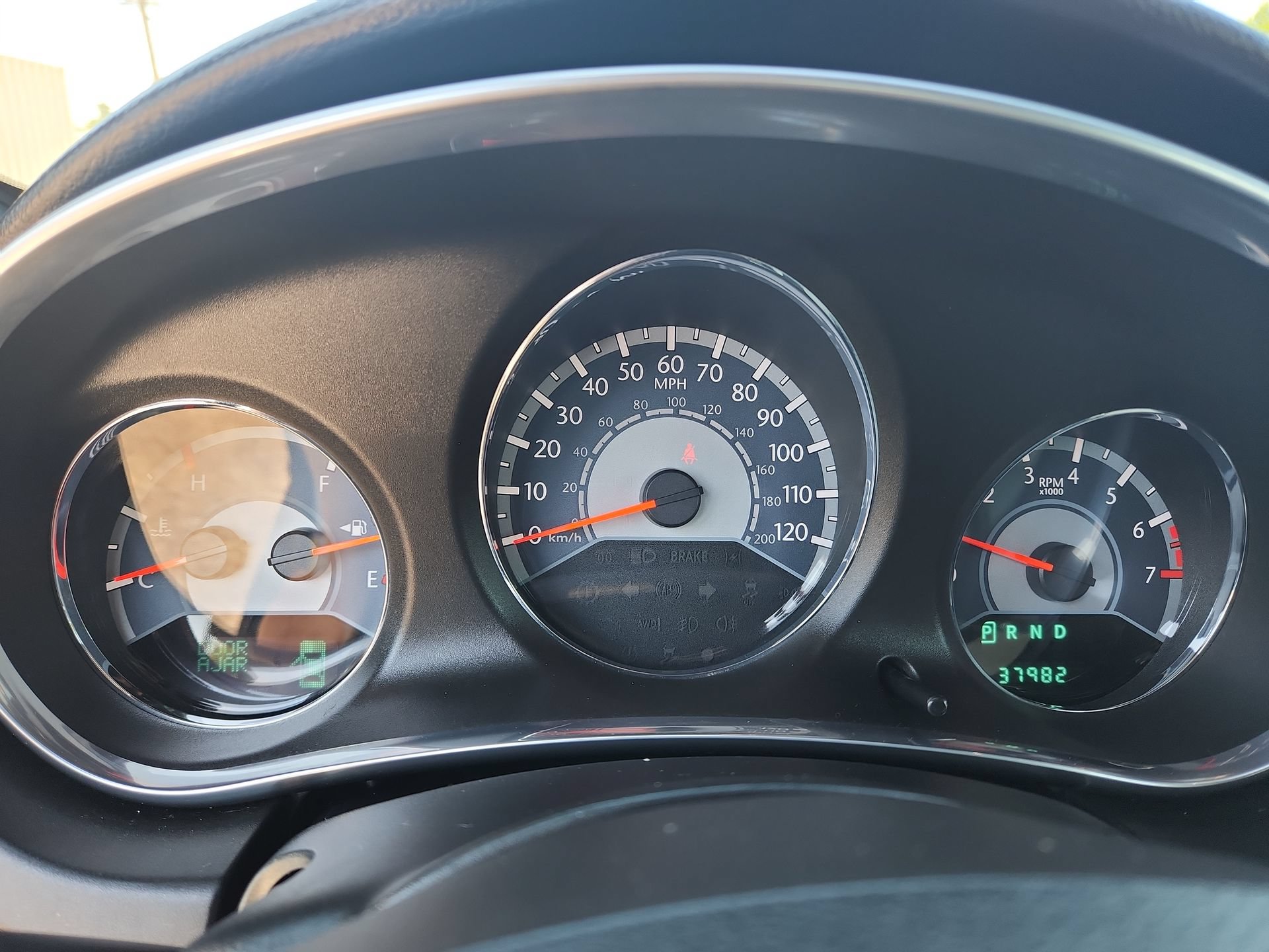 Used 2013 Chrysler 200 Limited FWD image 10