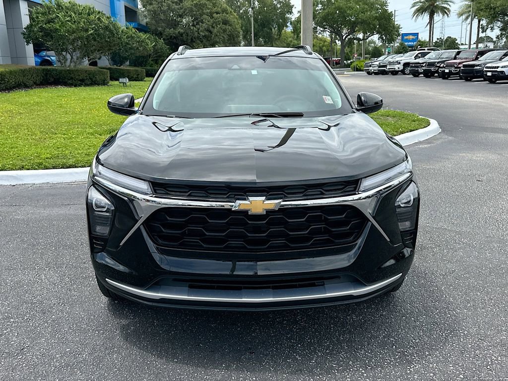 Certified 2024 Chevrolet Trax LT w/ LT Convenience Package FWD image 2