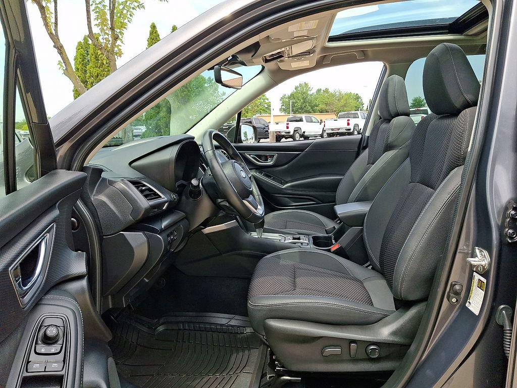 Used 2023 Subaru Forester Premium AWD/4WD image 13
