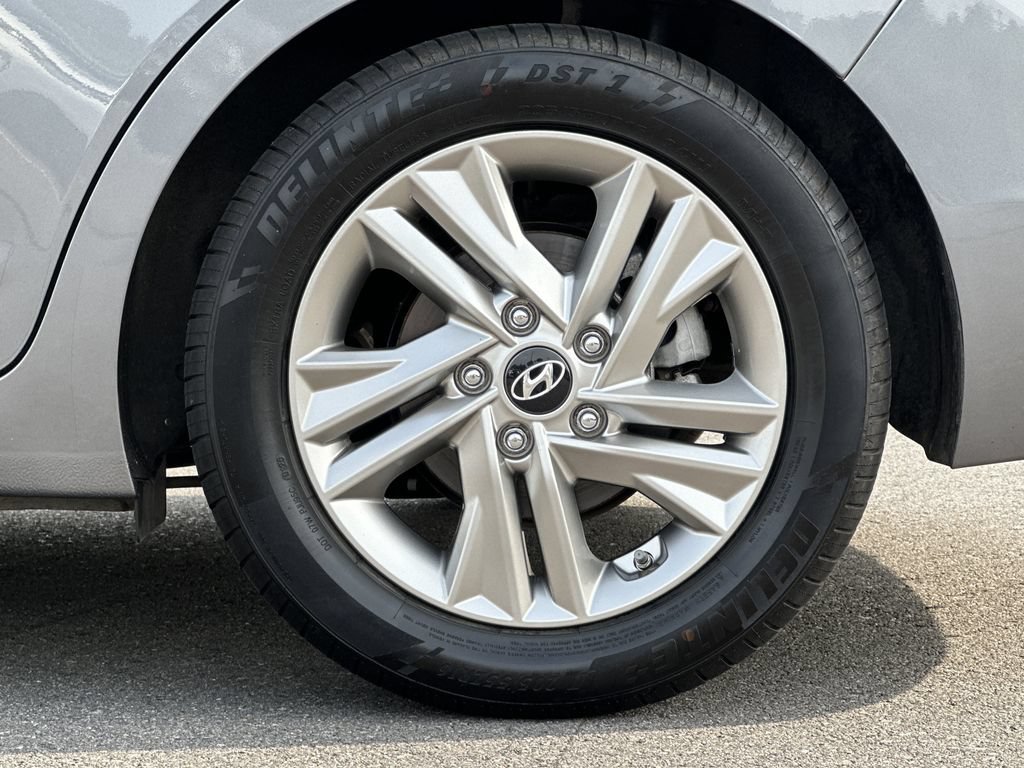 Used 2019 Hyundai Elantra SEL w/ Cargo Package FWD image 16