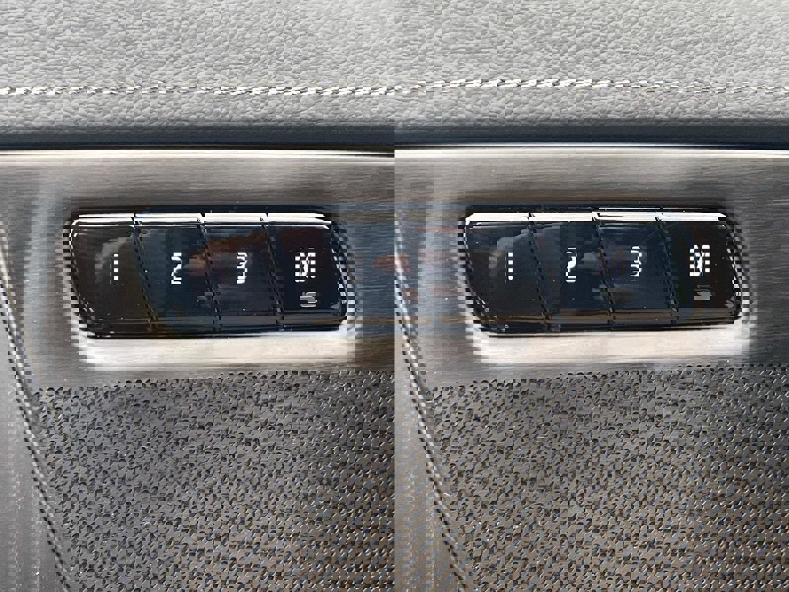 Certified 2024 Volvo XC90 B6 Ultimate w/ Protection Package Premier image 19