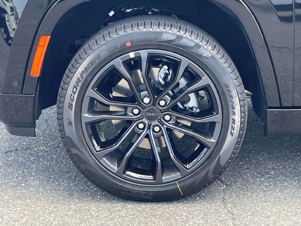 New 2026 Jeep Grand Wagoneer L Summit AWD/4WD image 11