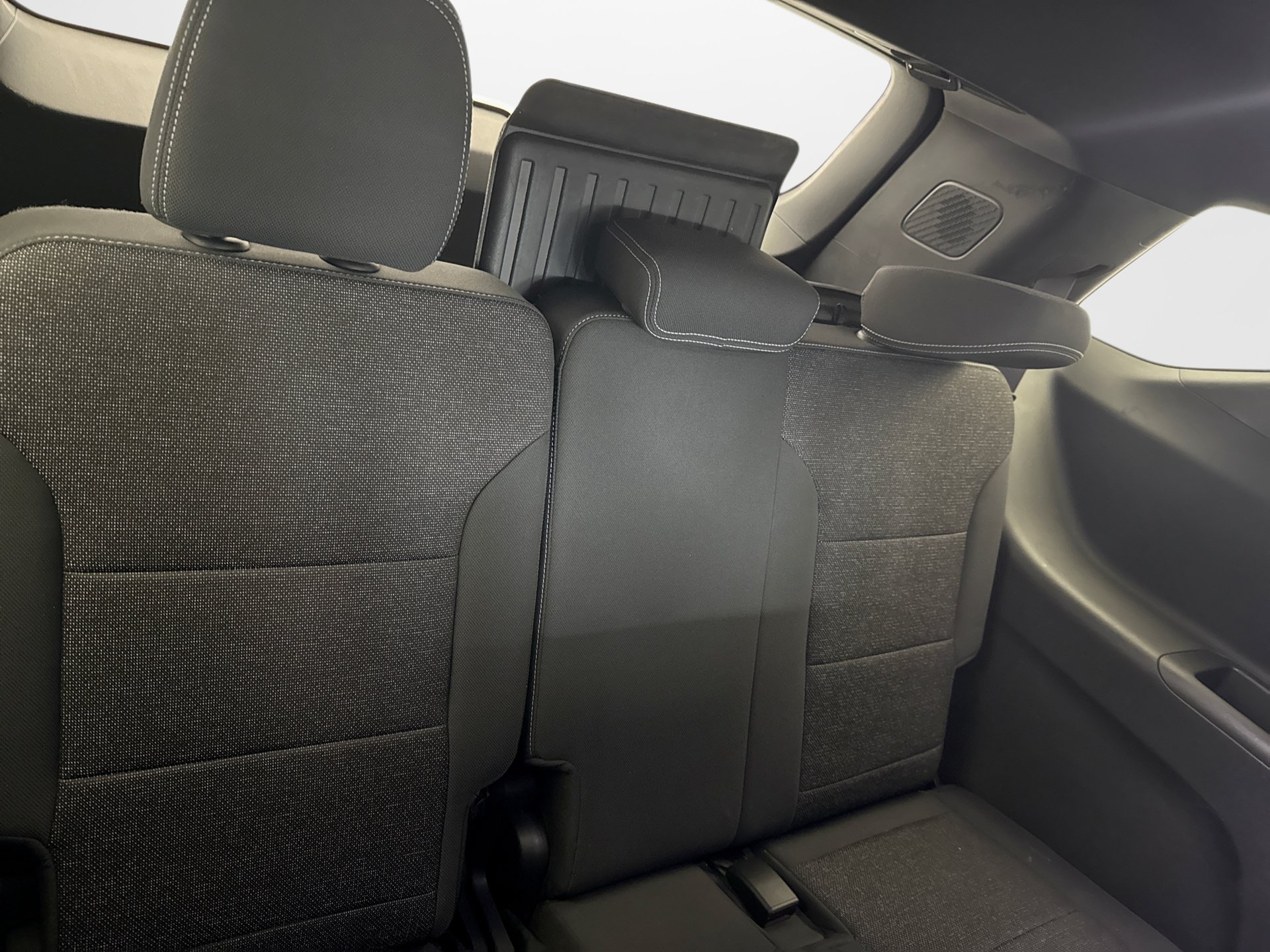 Used 2024 Chevrolet Traverse LT FWD image 21