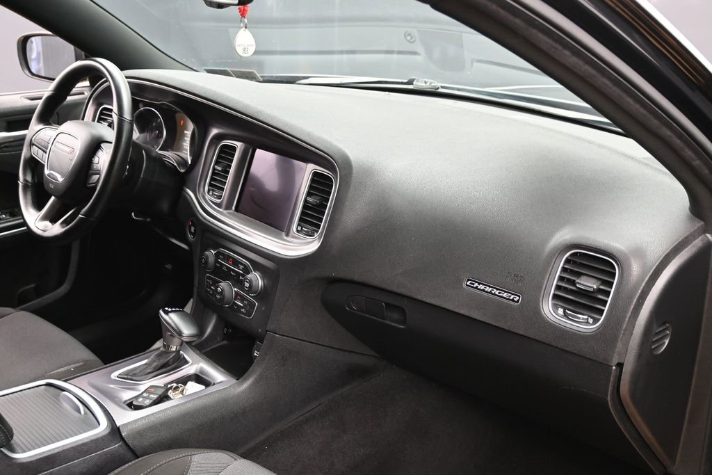 Used 2021 Dodge Charger SXT AWD/4WD image 34