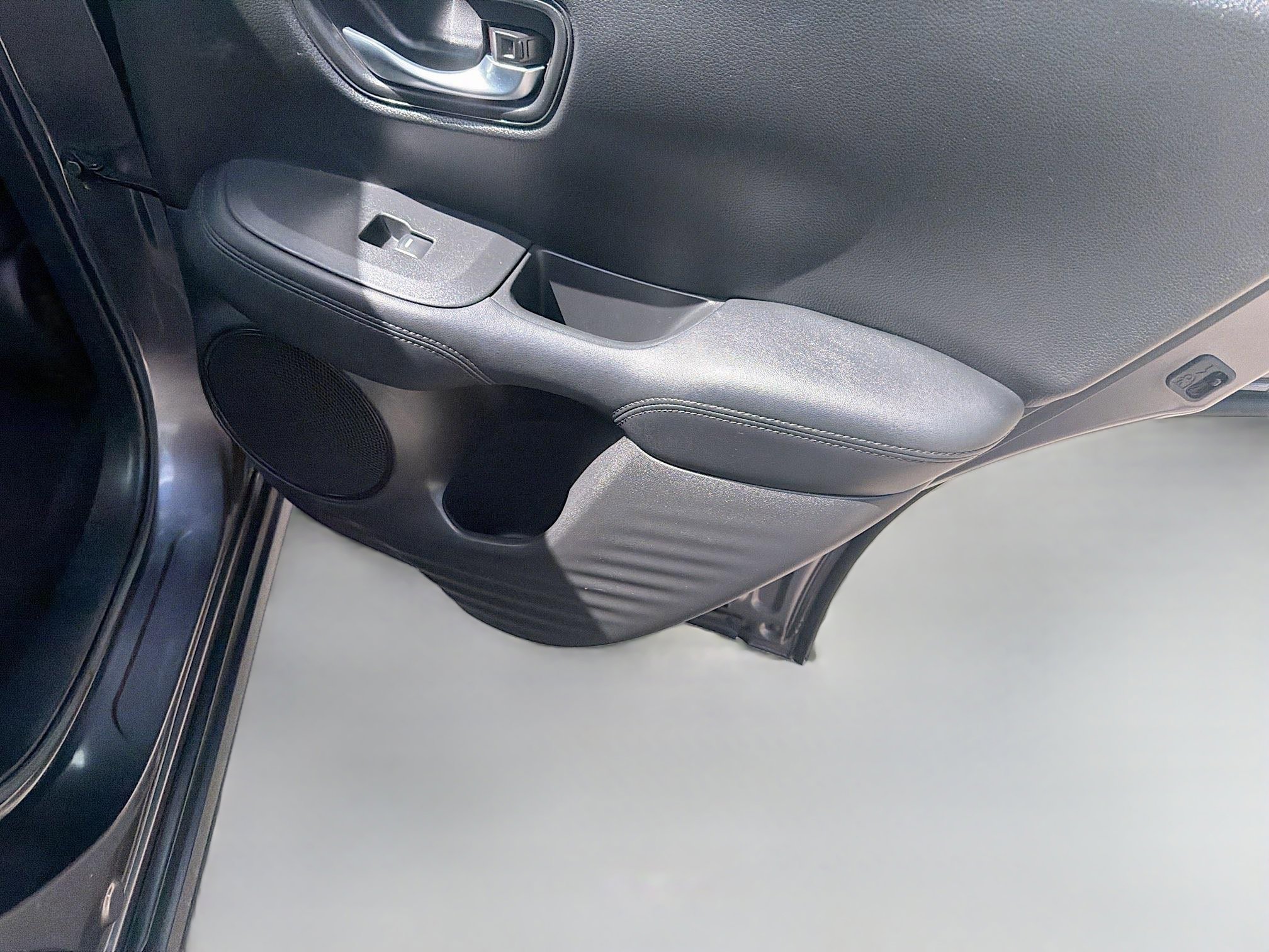 Certified 2023 Honda HR-V LX image 30
