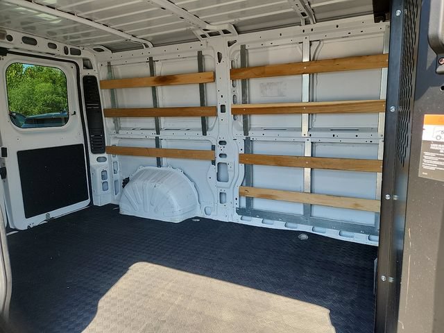 Used 2025 RAM ProMaster 2500 w/ U-Haul Equipment Group FWD image 10