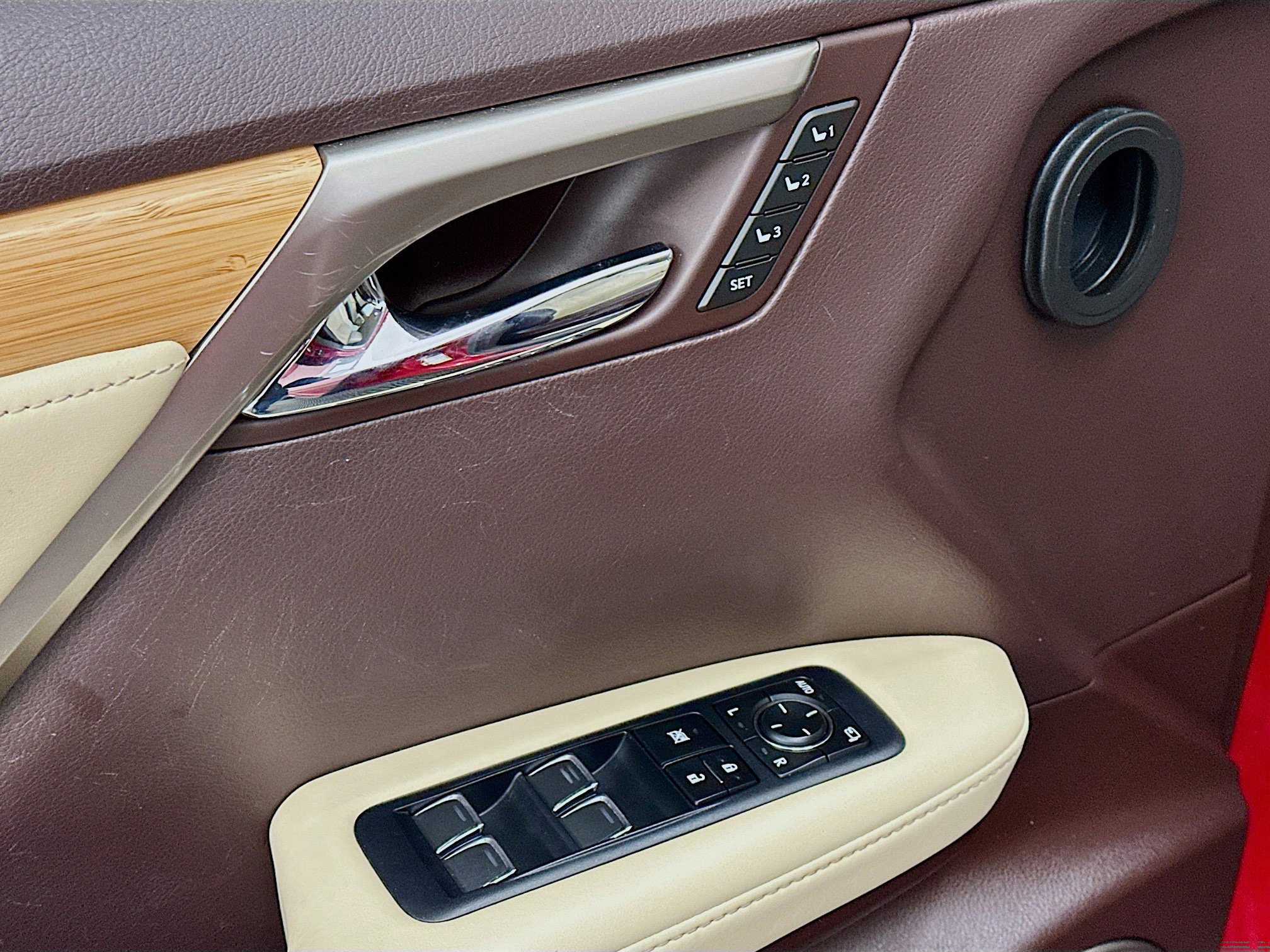Used 2019 Lexus RX 450hL Premium w/ Premium Package image 15