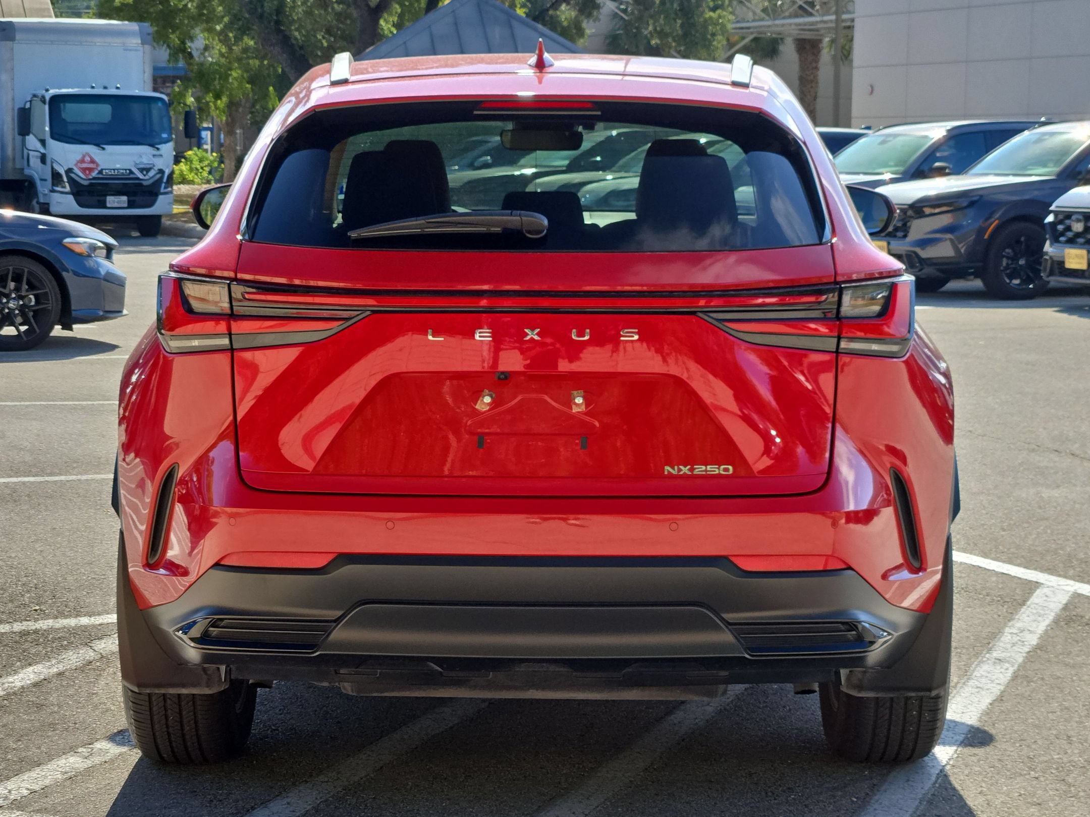 Used 2025 Lexus NX 250 FWD w/ Accessory Package (2T) image 4