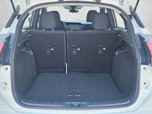 Used 2024 Nissan Kicks SR image 6