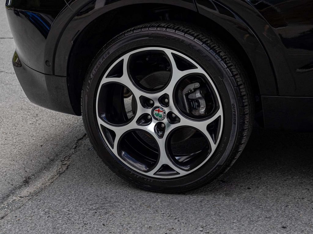 Used 2024 Alfa Romeo Tonale Ti w/ Active Assist Package AWD/4WD image 10