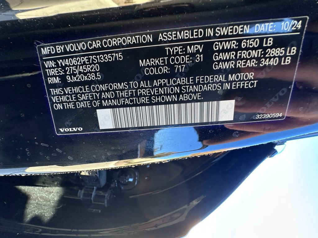 Used 2025 Volvo XC90 B6 Plus image 37