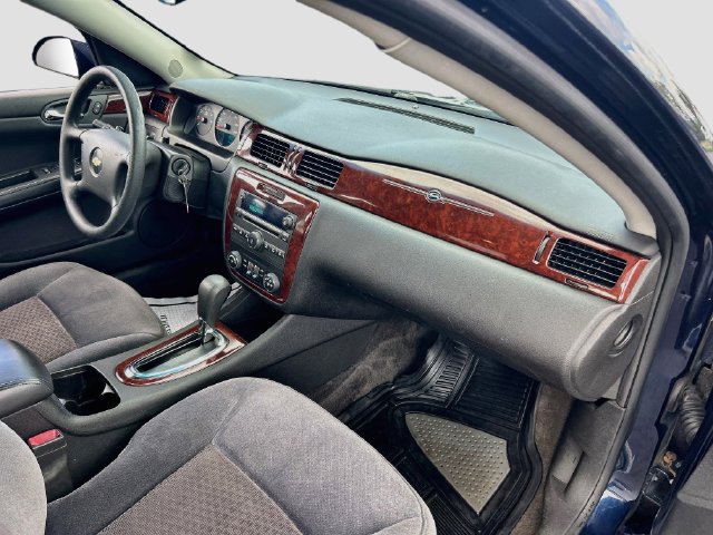 Used 2010 Chevrolet Impala LS FWD image 32