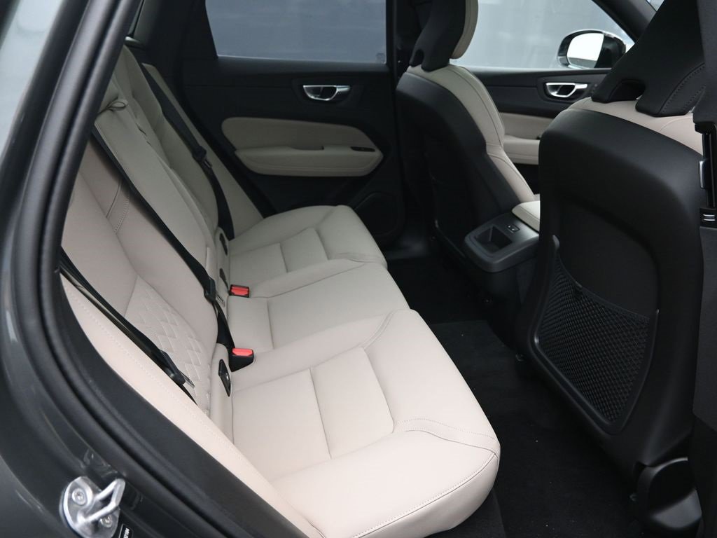 New 2026 Volvo XC60 B5 Plus w/ Climate Package image 33