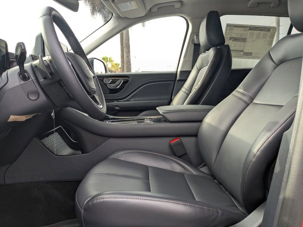 New 2025 Lincoln Aviator 2WD w/ Equipment Group 101A image 22