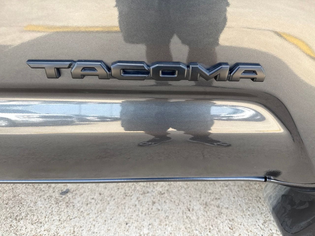 Used 2022 Toyota Tacoma TRD Off-Road AWD/4WD image 16