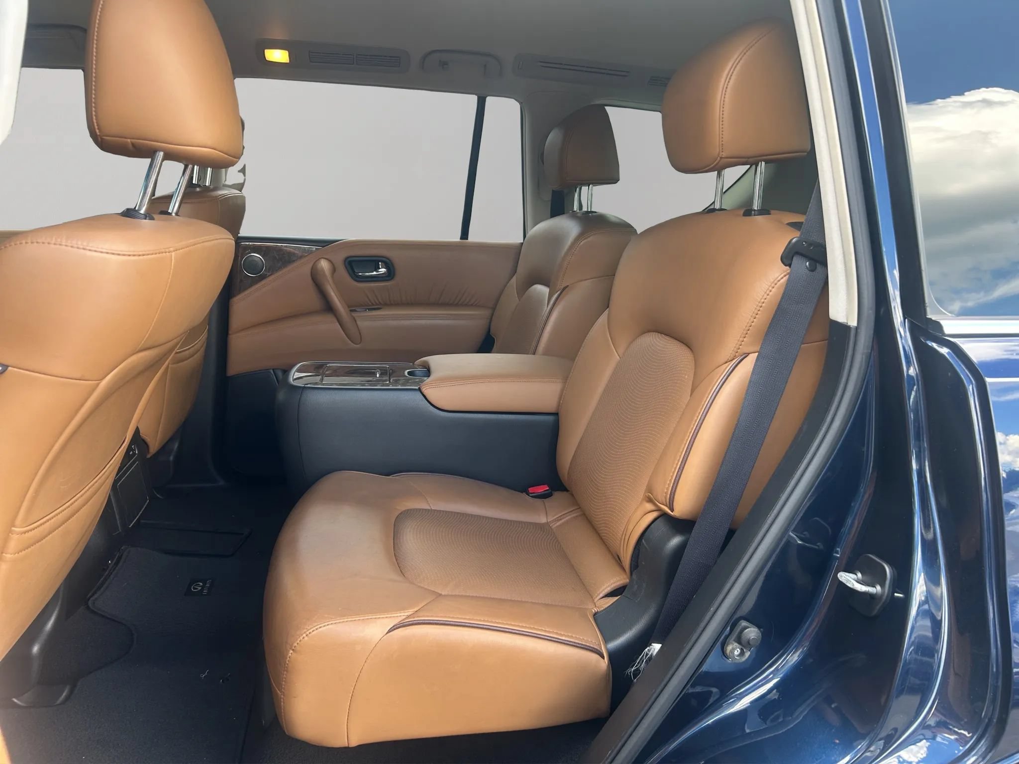 Used 2017 INFINITI QX80 Signature Edition RWD image 17