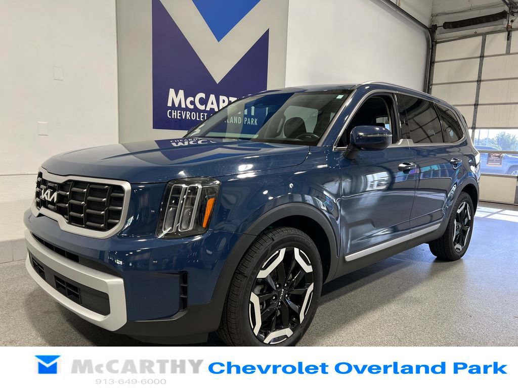 Used 2025 Kia Telluride S FWD image 9
