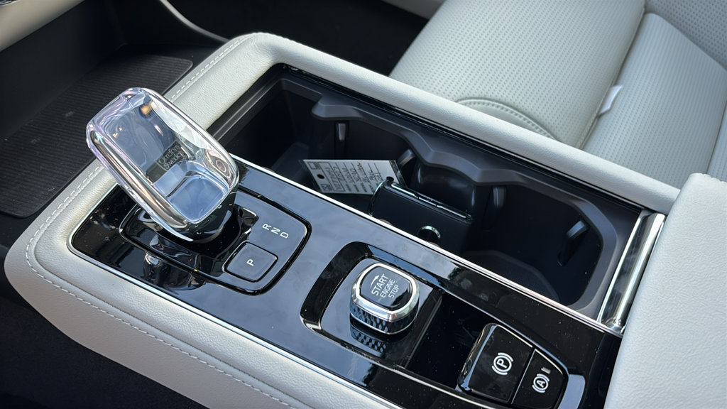 New 2027 Volvo XC90 B6 Ultra AWD/4WD image 22