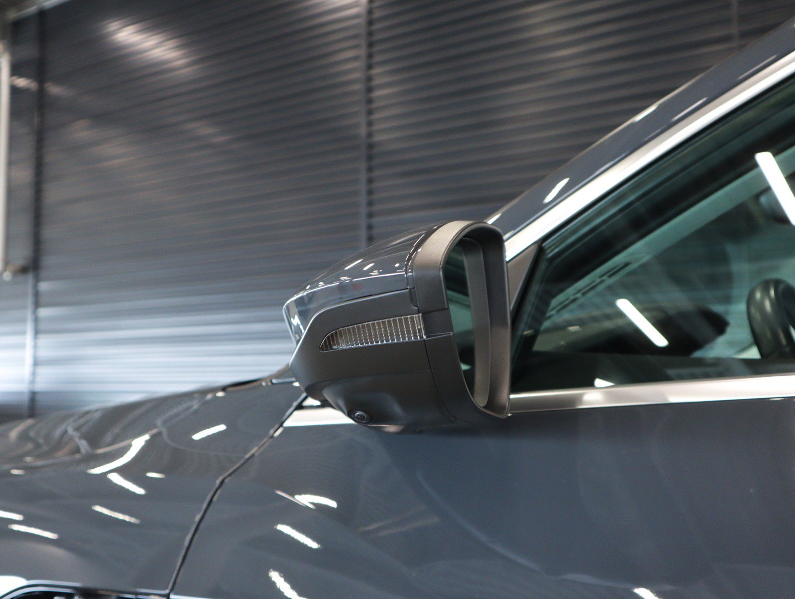 Used 2024 Audi Q8 e-tron Prestige image 29